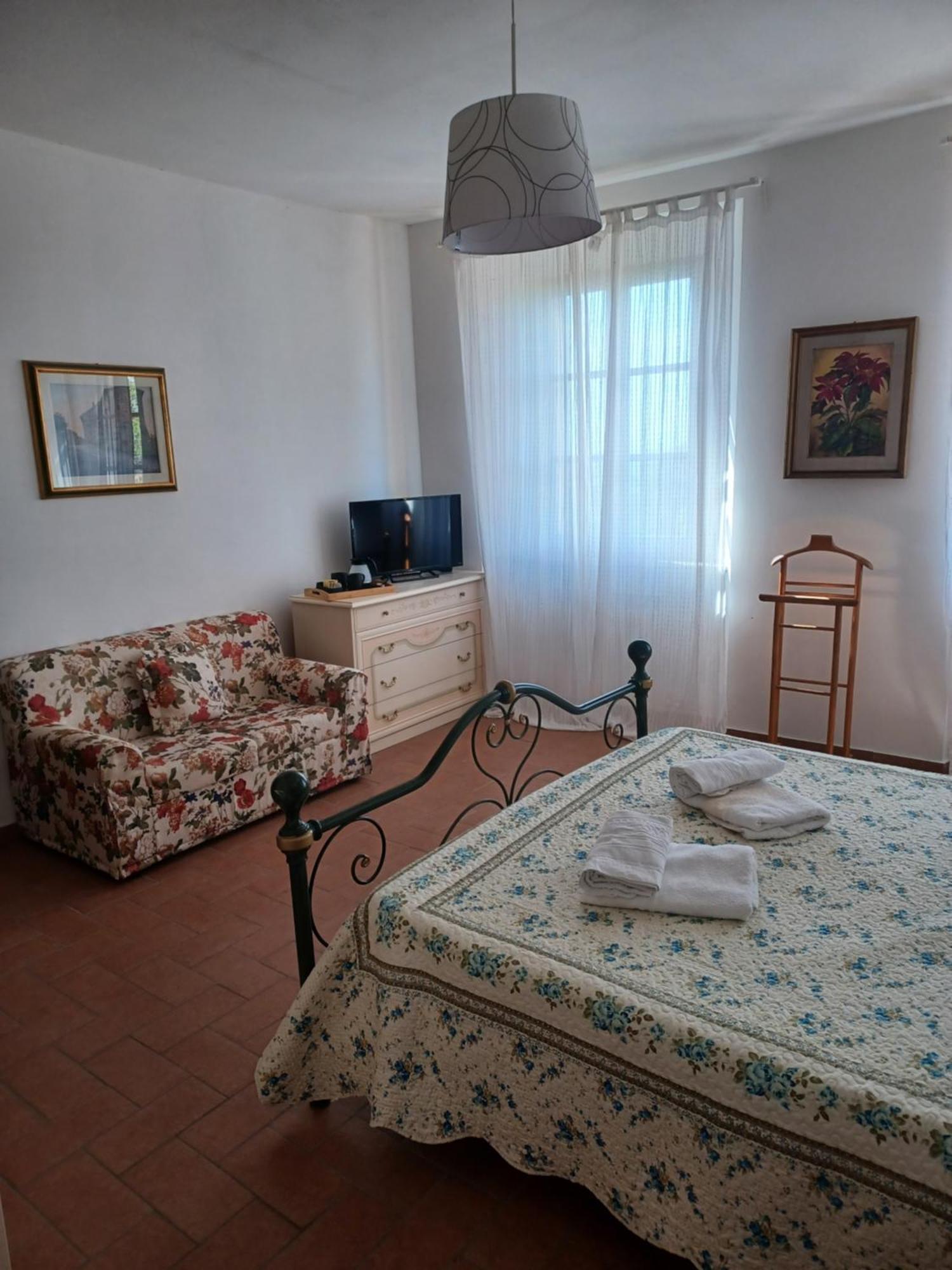 Casa Di Adriano Hotel Radicofani Exterior photo